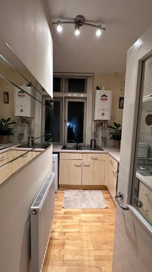 Spacious Apartment *